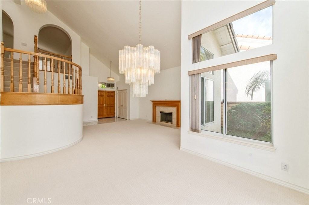 29206 Alfieri St - Photo 7 of 43