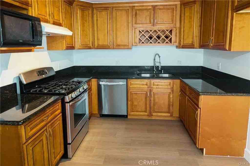 18962 E Appletree Ln - Photo 2 of 19