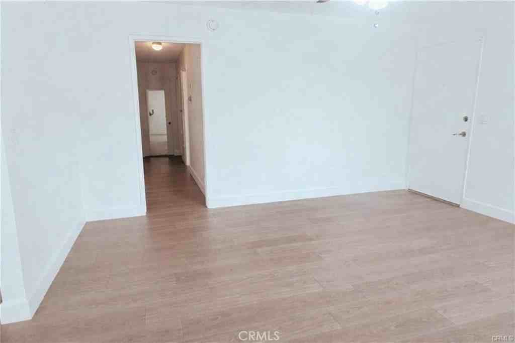 18962 E Appletree Ln - Photo 4 of 19