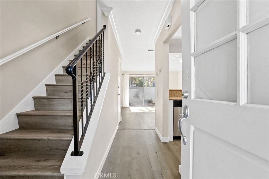 70 Birchwood Ln - Photo 3 of 16