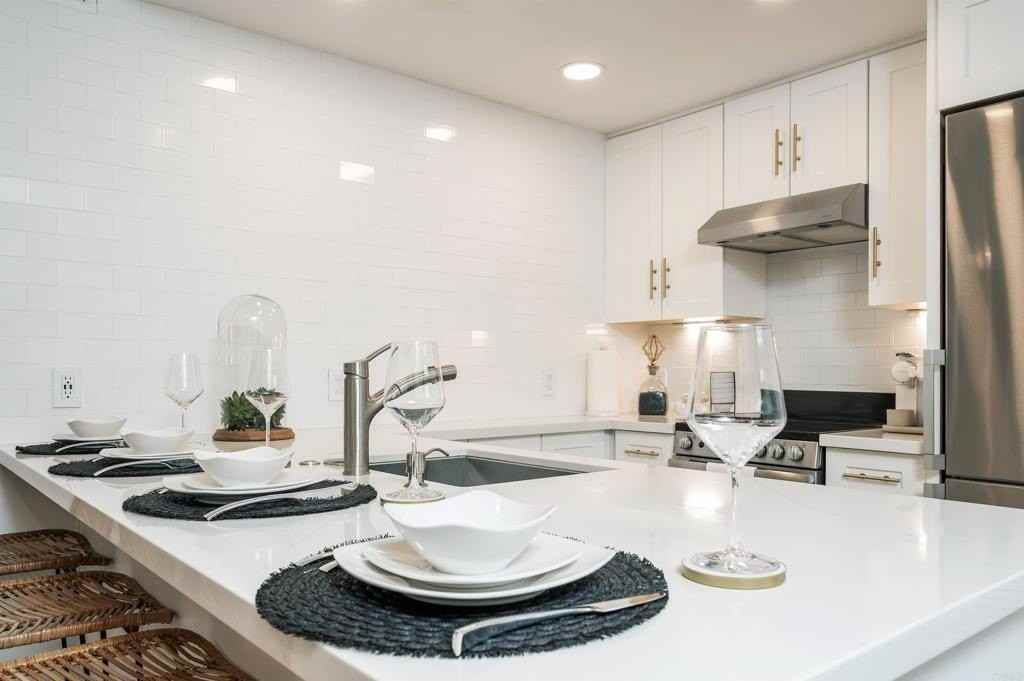 767 Eastshore Ter #219 - Photo 7 of 32