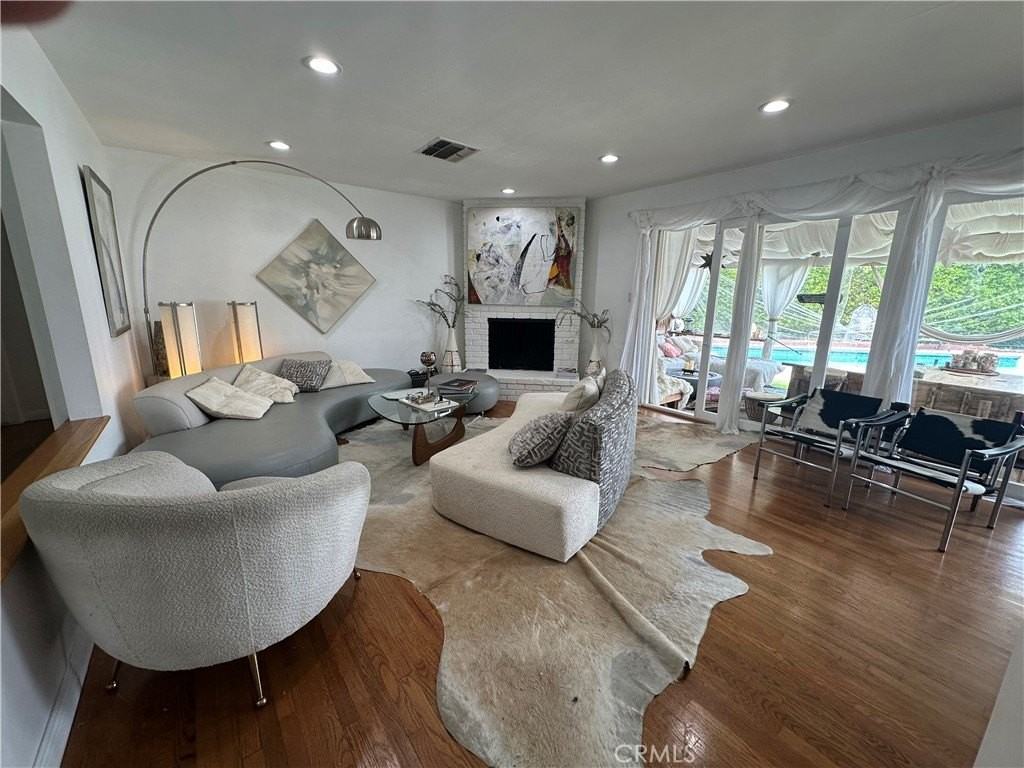 12811 Cumpston St - Photo 2 of 20