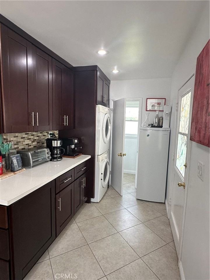 12811 Cumpston St - Photo 6 of 20