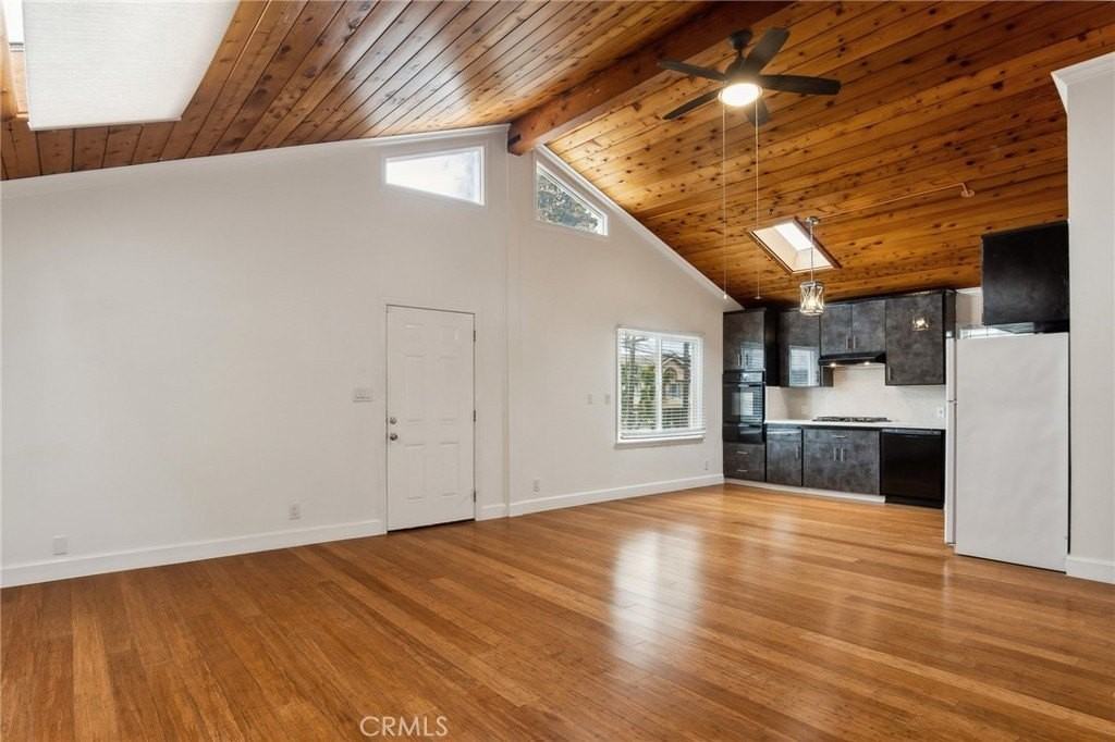 4706 Orion Ave - Photo 2 of 11