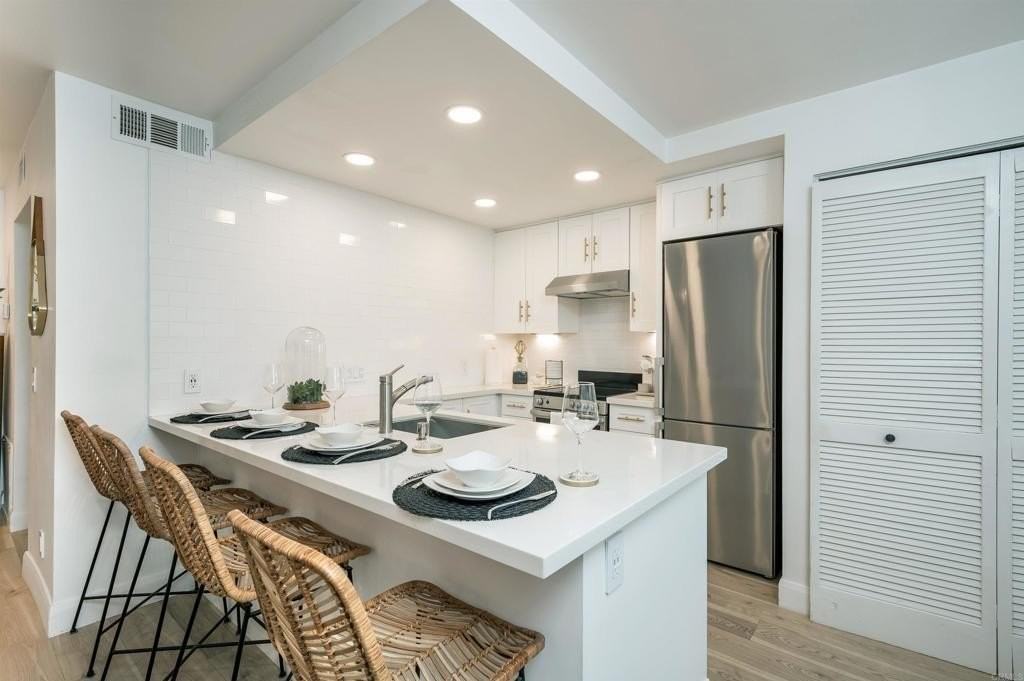 767 Eastshore 219 - Photo 6 of 32