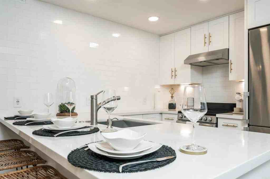 767 Eastshore 219 - Photo 7 of 32