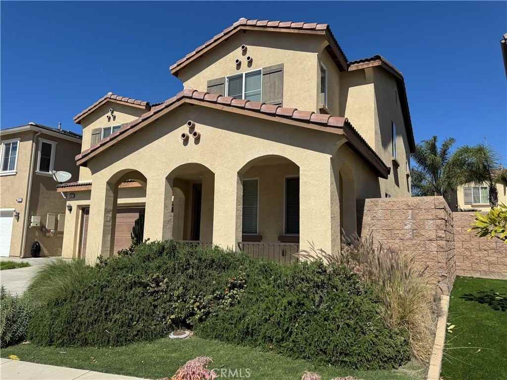 14223 Symphony Ct - Photo 3 of 38