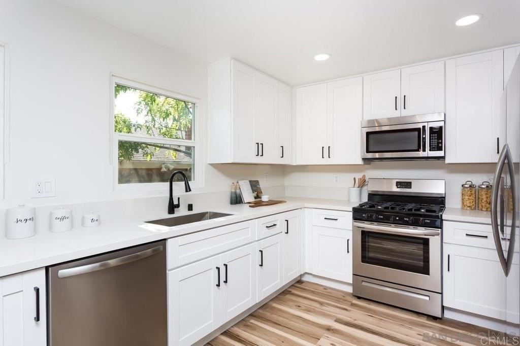 2610 Glebe Rd - Photo 2 of 8