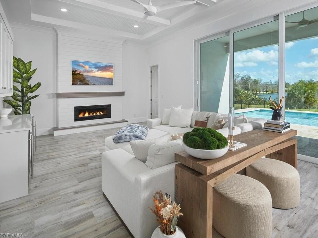 1448 10th St N - Photo 2 of 18