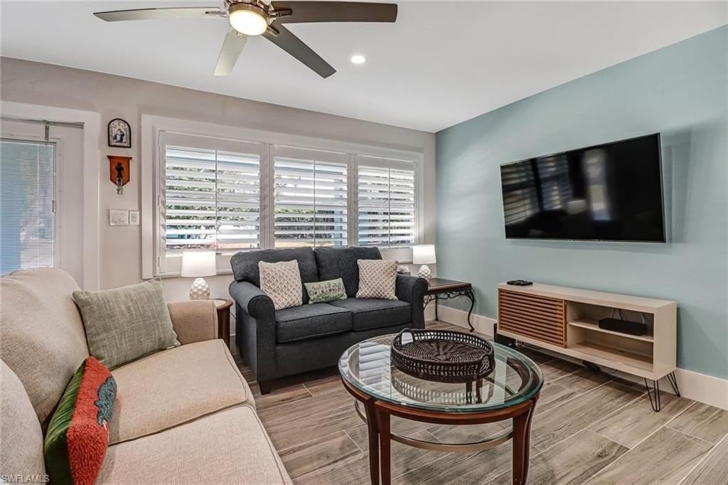 3470 Lakeview Dr - Photo 5 of 16