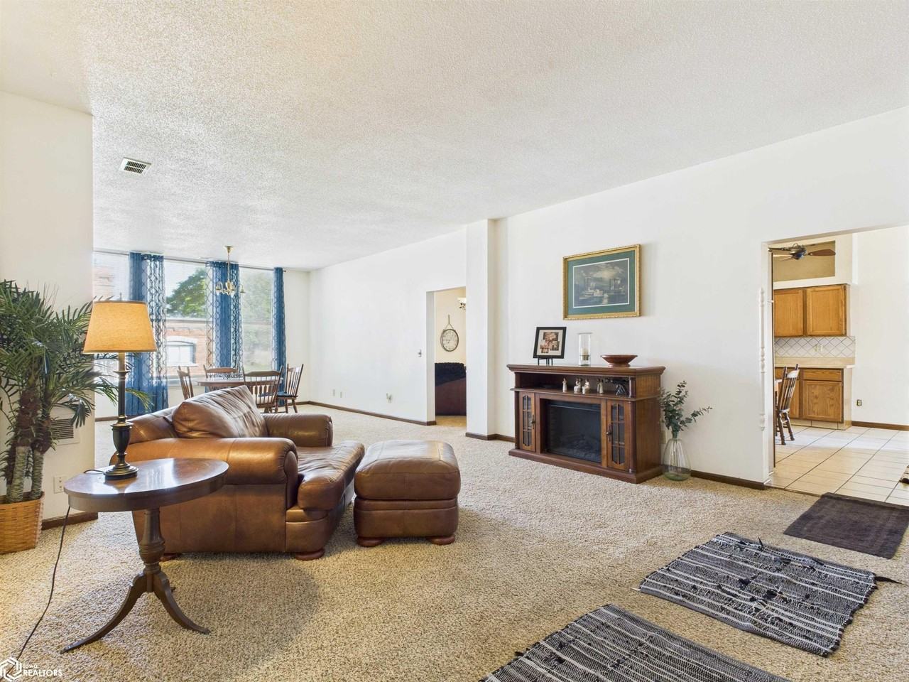 629 Blondeau St Unit 1 - Photo 2 of 31