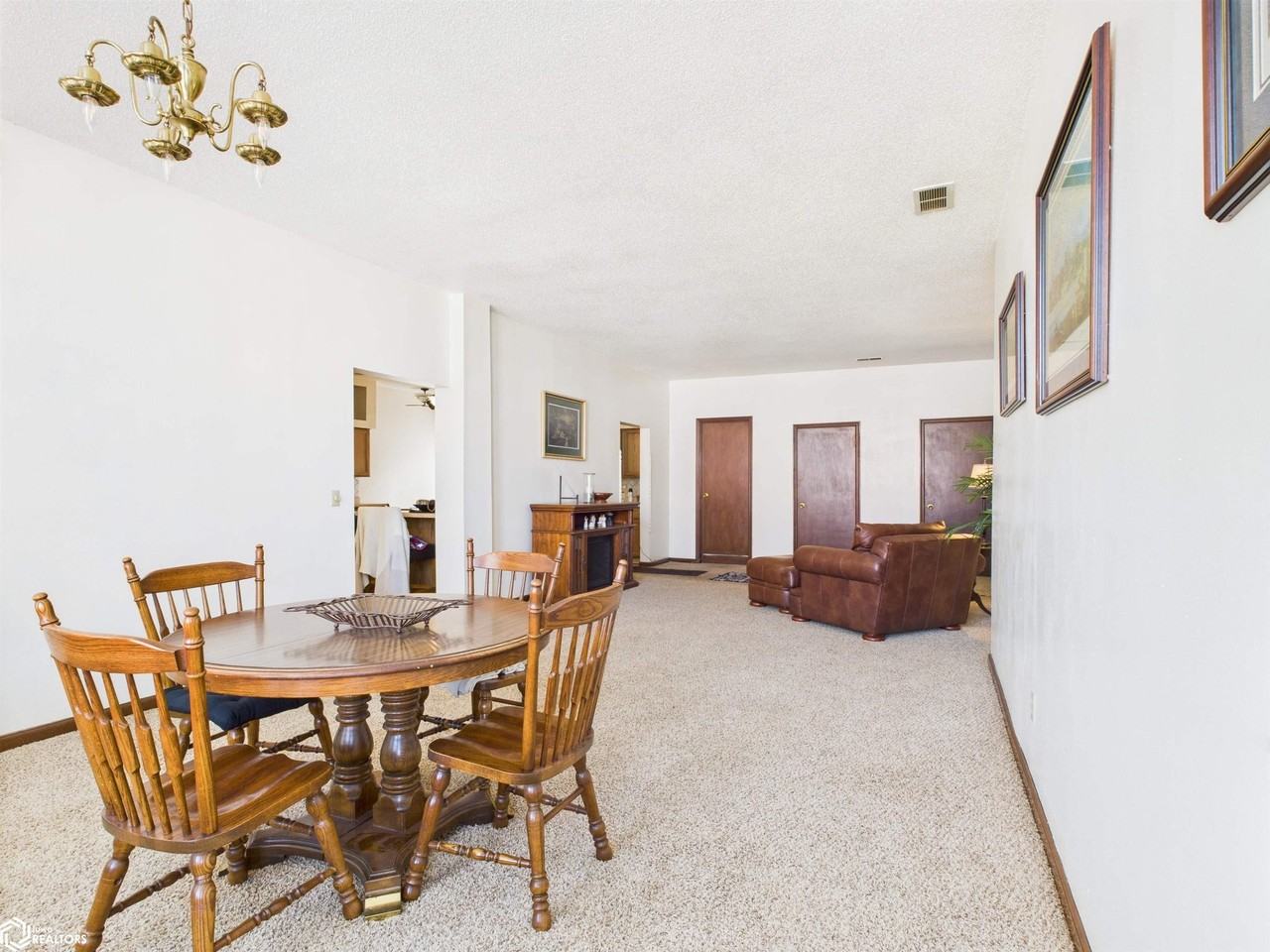 629 Blondeau St Unit 1 - Photo 5 of 31