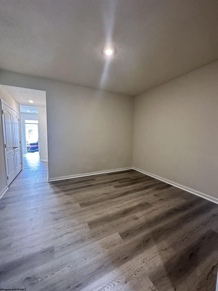 104 Inlet St - Photo 5 of 18