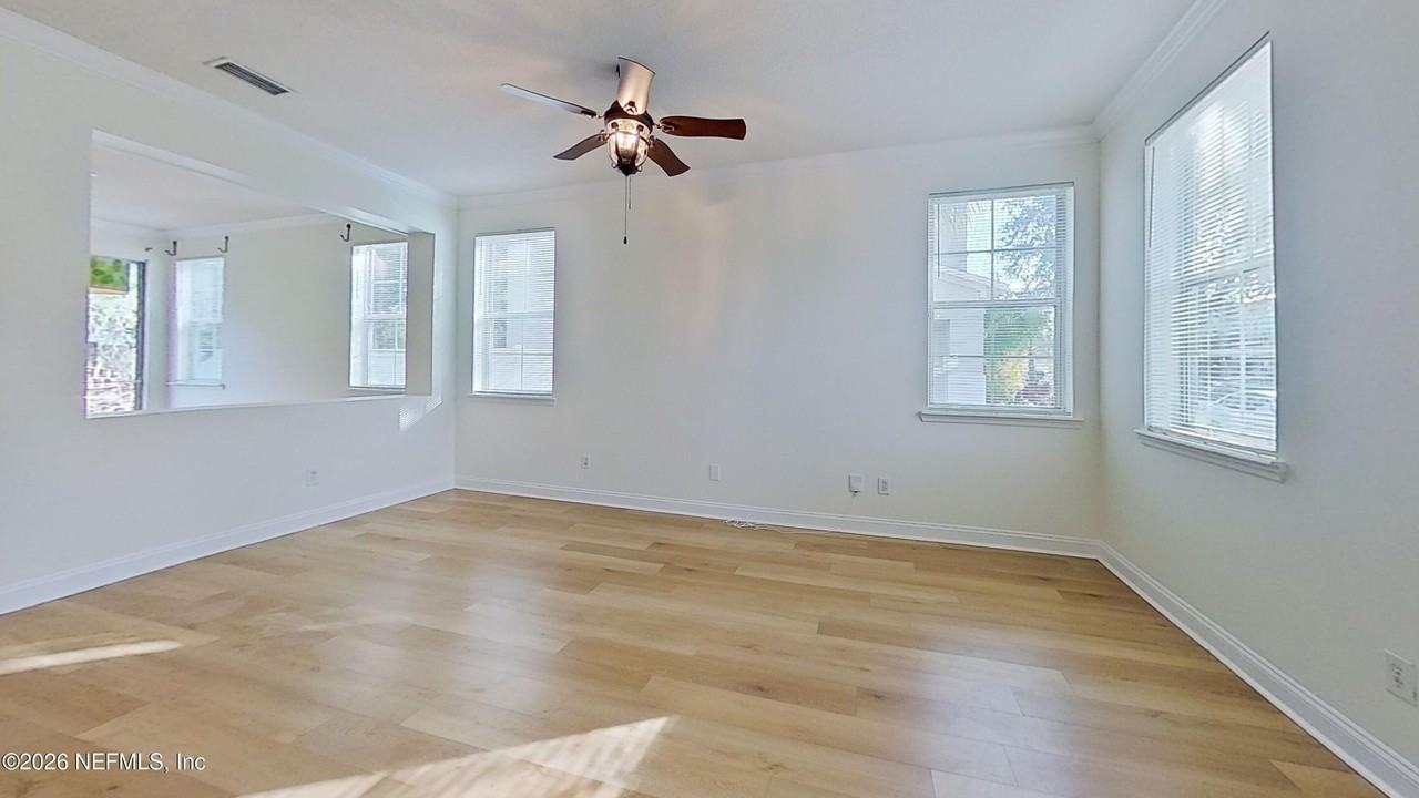 108 Bay Bridge Dr - Photo 4 of 20