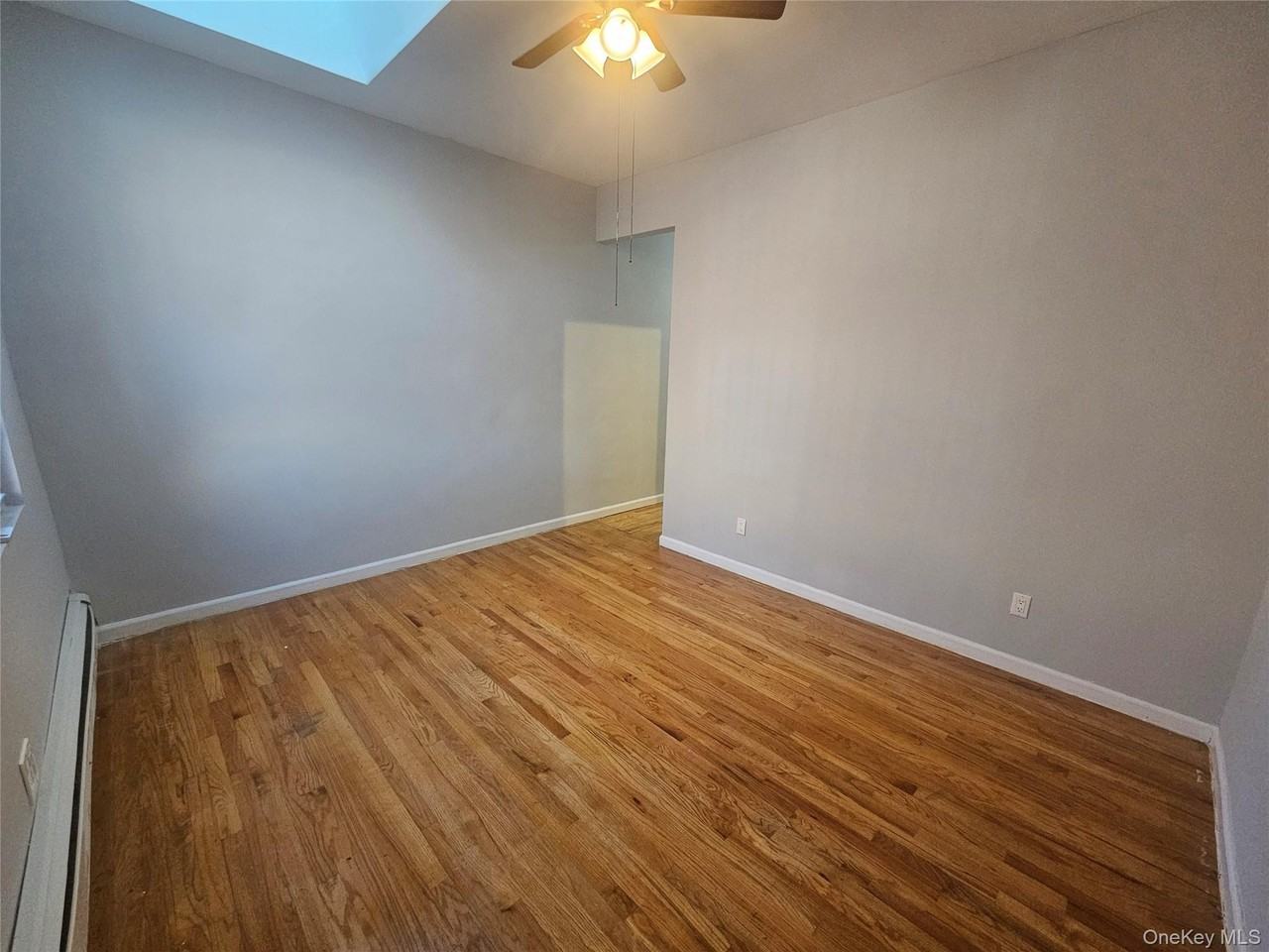 20215 Hollis Ave ##R - Photo 3 of 10