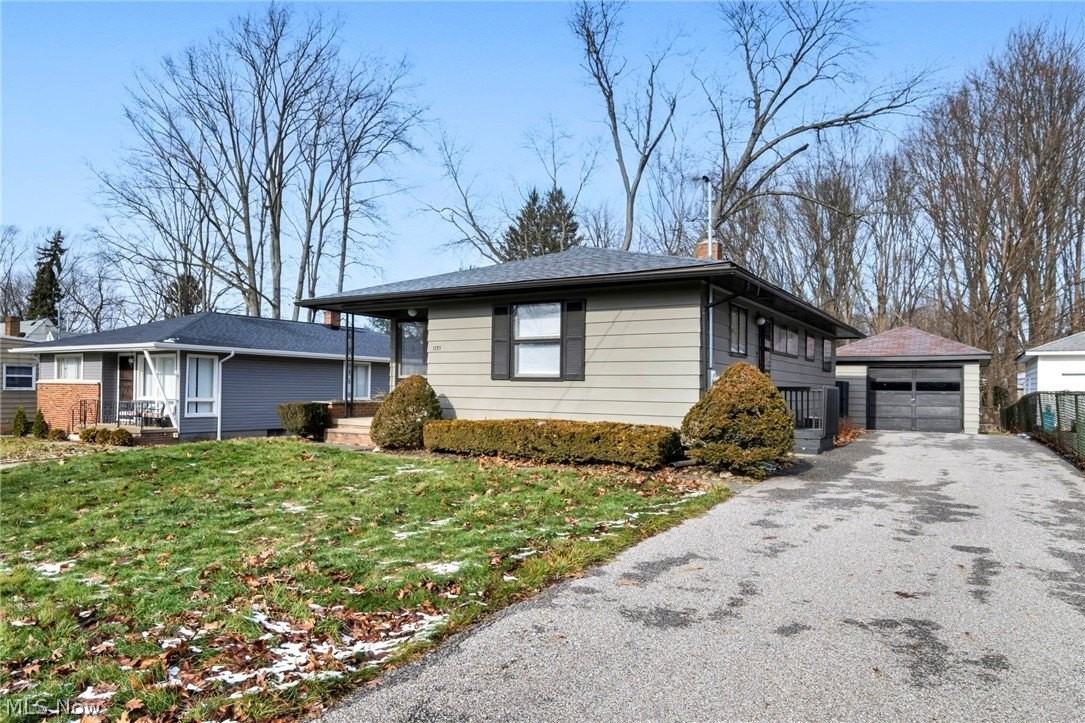 1171 Jason Ave - Photo 5 of 44