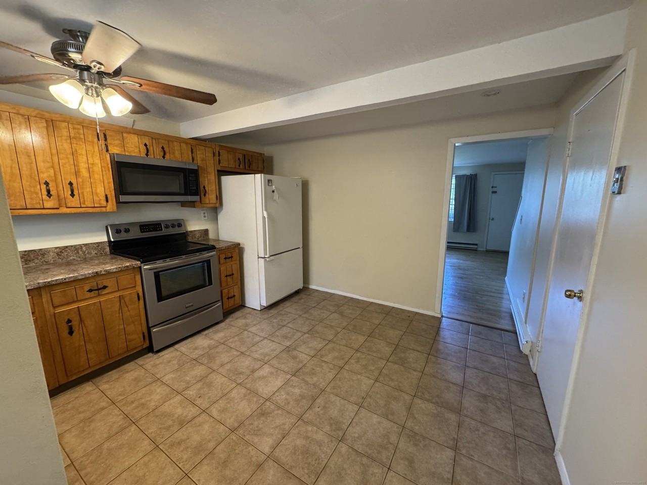 617 Millville Ave Apt 8-3 - Photo 4 of 14