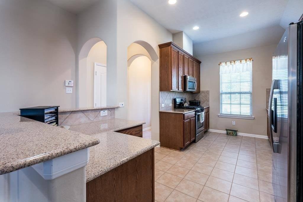 6503 Evanmill Ln - Photo 5 of 17