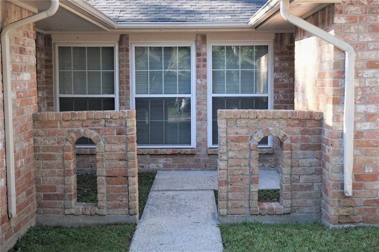 2727 Tinechester Dr - Photo 4 of 31