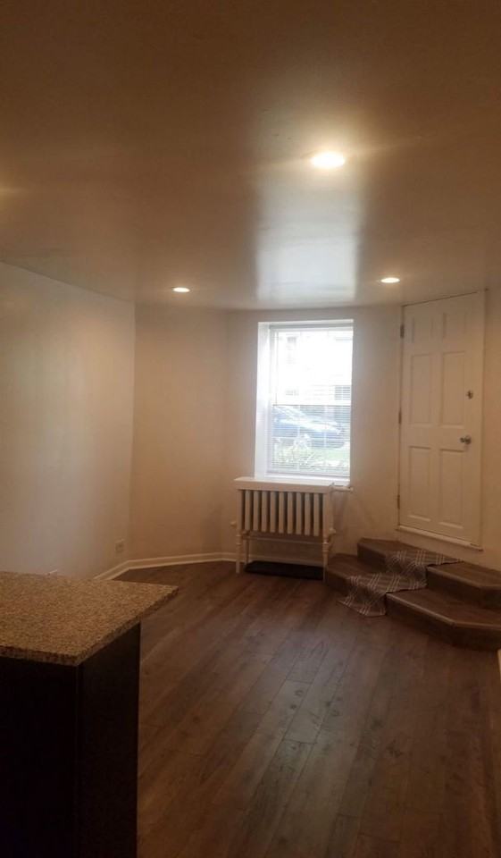 4207 N Sawyer Ave - Photo 4 of 17