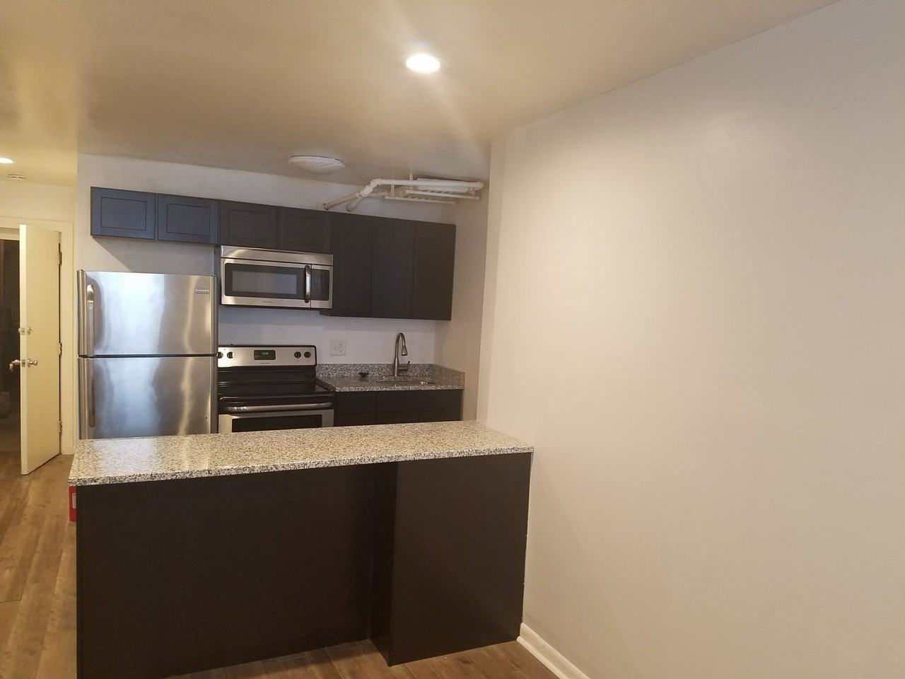 4207 N Sawyer Ave - Photo 6 of 17