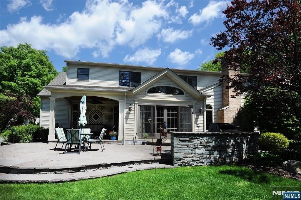 273 Joshua Ln - Photo 5 of 17