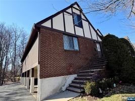 featured image of 38 Holiday Ct