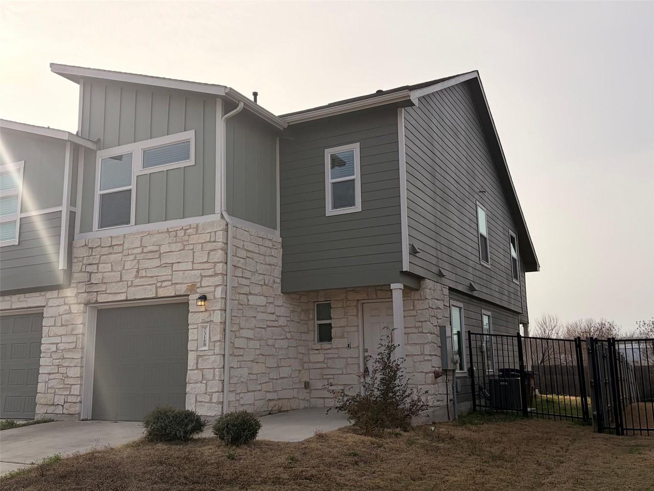 7316 Sparkling Light Dr - Photo 2 of 23