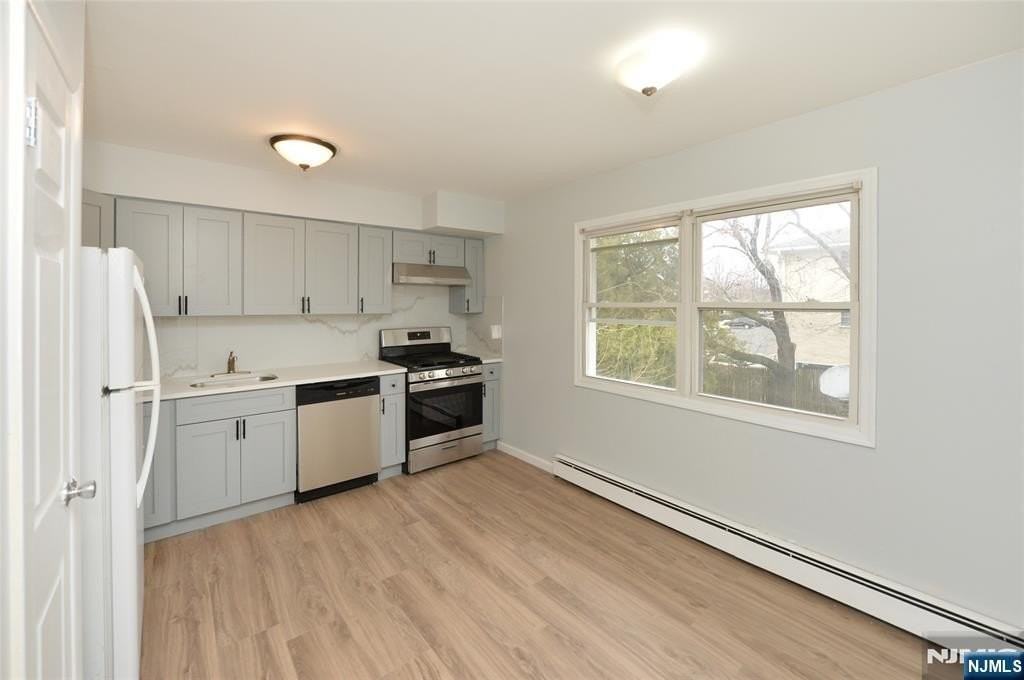 421 Leonhardt Dr 2nd Fl - Photo 7 of 14