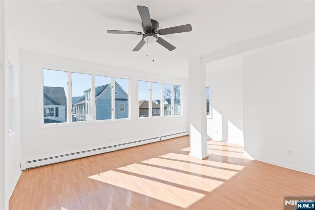 118 Ray St - Photo 3 of 15