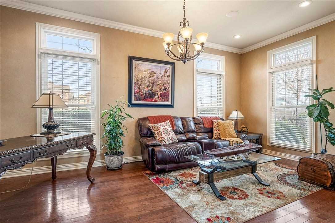 2616 S Everest Ave - Photo 3 of 28