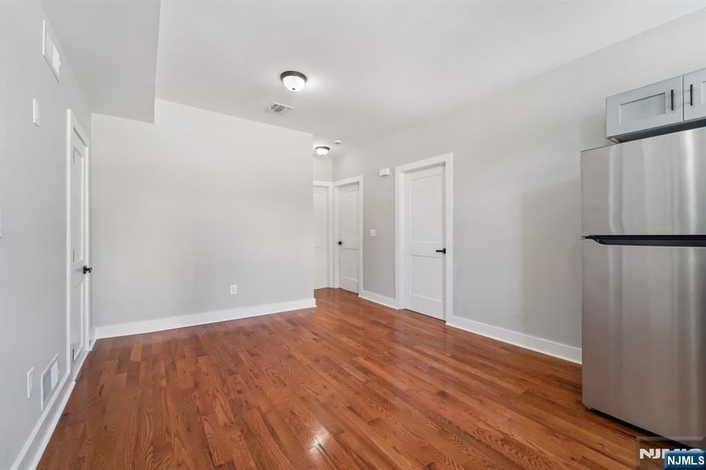 216 Corabelle Ave - Photo 5 of 14