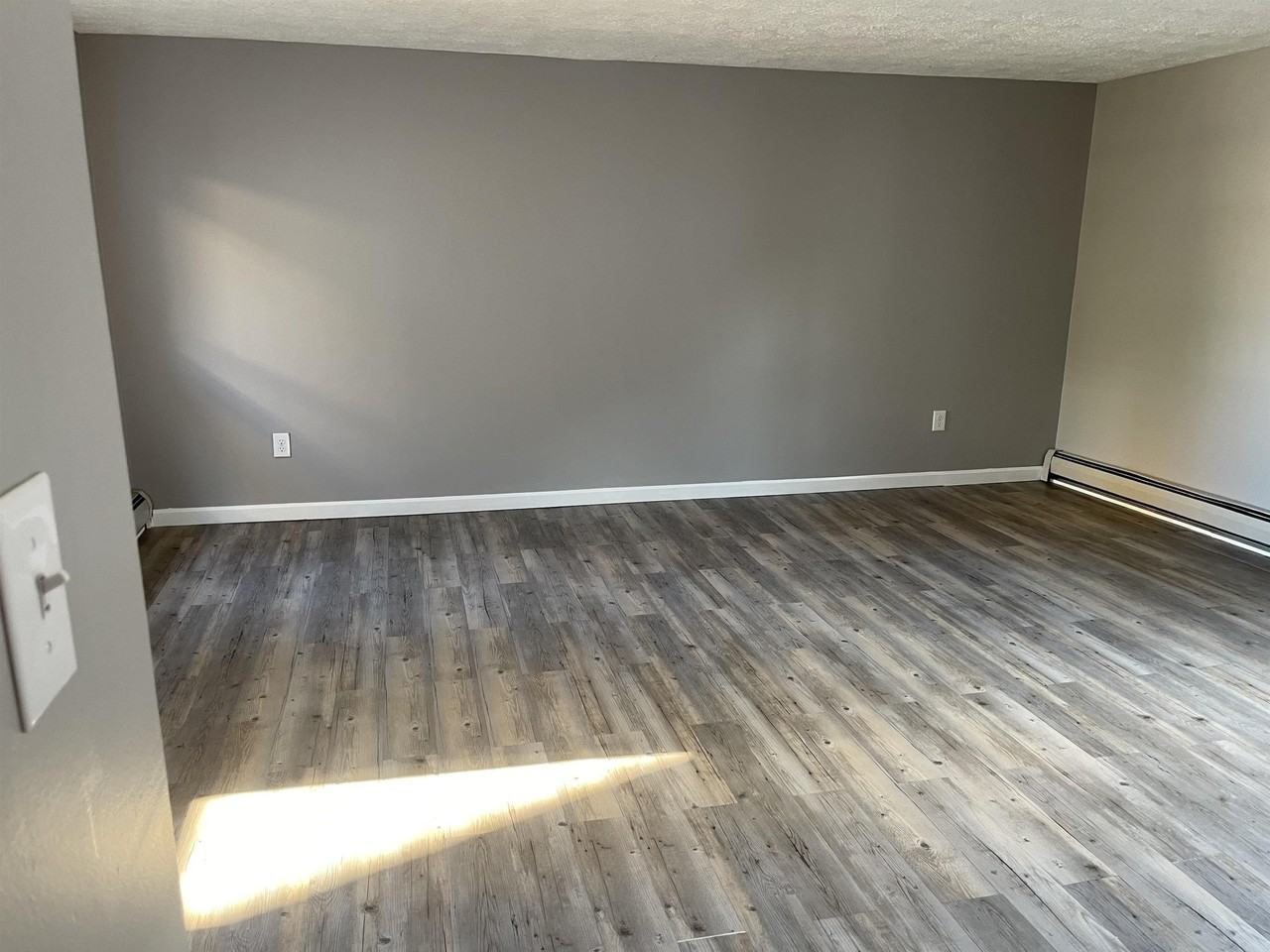 520 Beech St #2L - Photo 4 of 7