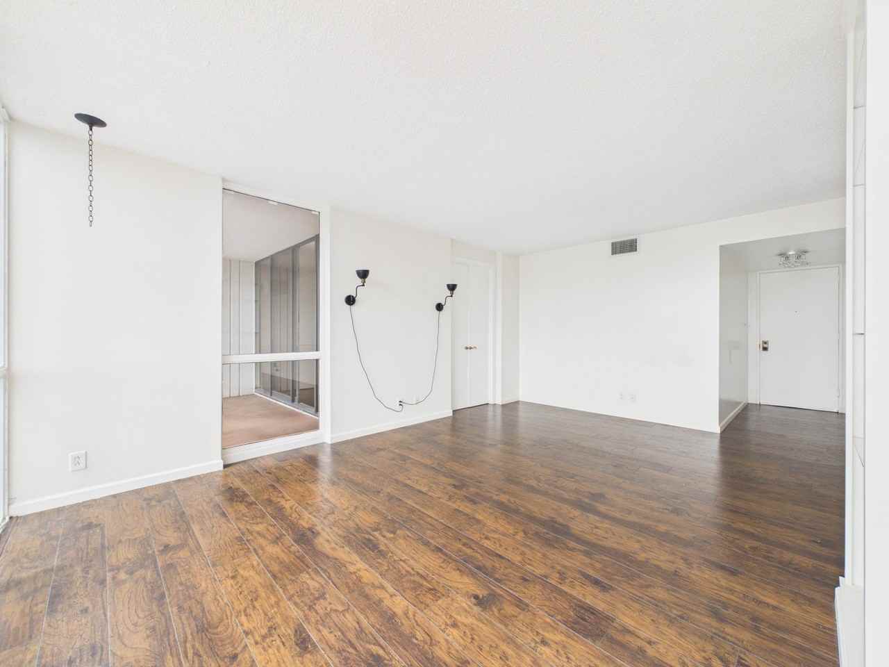 5001 Woodway Dr - Photo 4 of 37