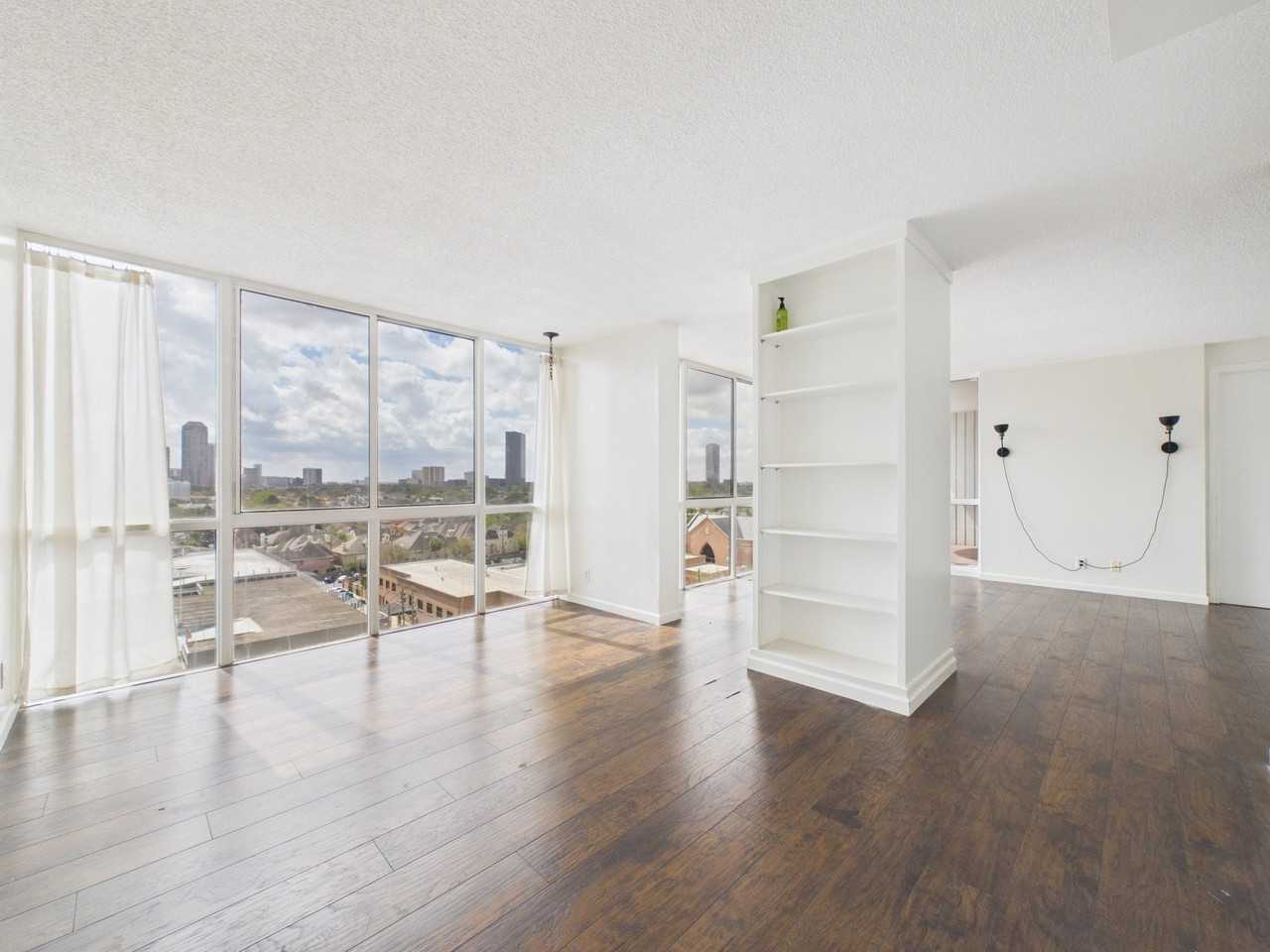 5001 Woodway Dr - Photo 6 of 37