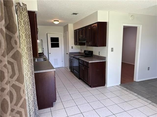 215 Scott Dr - Photo 6 of 22