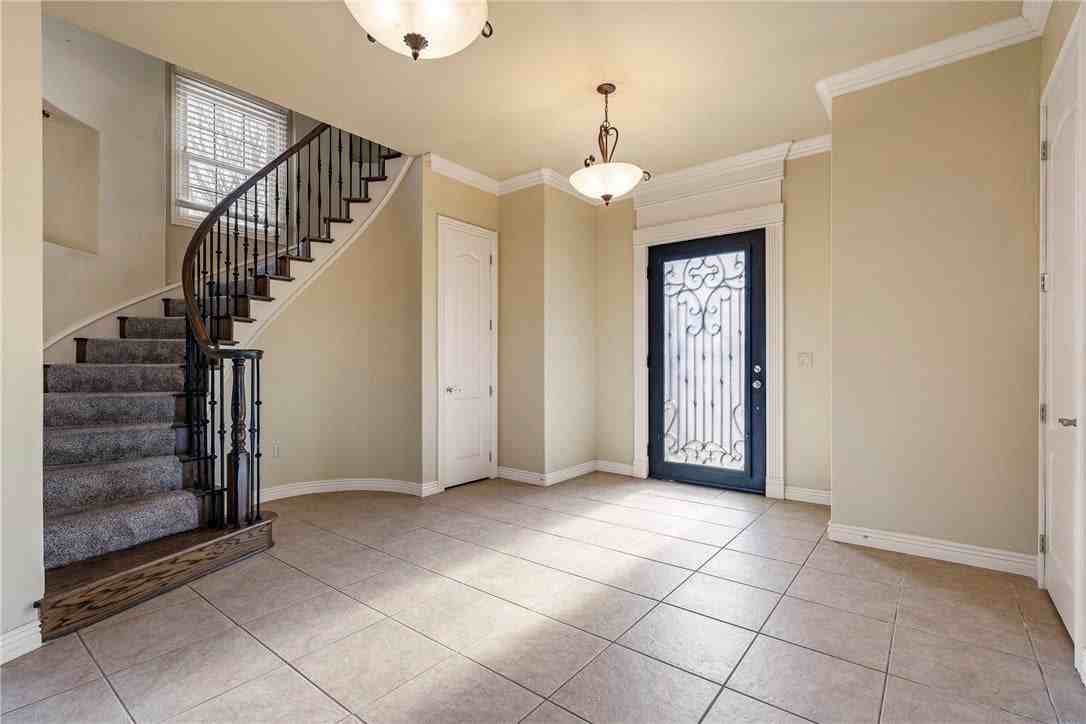 2700 S Everest Ave - Photo 5 of 30