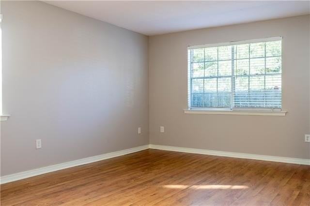 228 Phosphor Ave - Photo 5 of 19