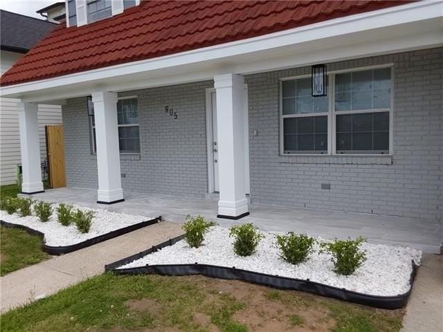 805 Perrin Dr - Photo 3 of 50