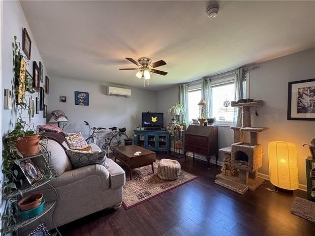 1530 Monroe St #B - Photo 3 of 14