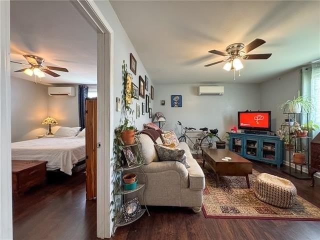 1530 Monroe St #B - Photo 5 of 14