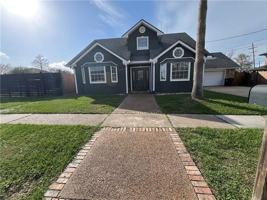 featured image of 3816 Riverland Dr