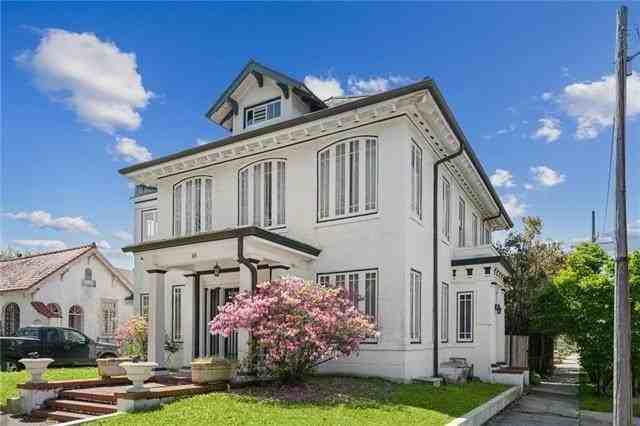 2525 Broadway St - Photo 2 of 16