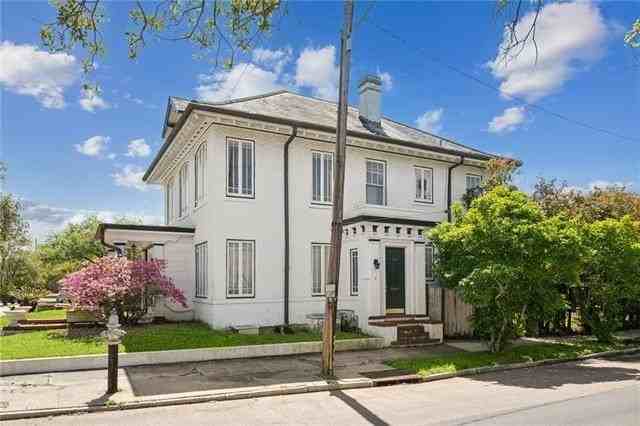 2525 Broadway St - Photo 3 of 16