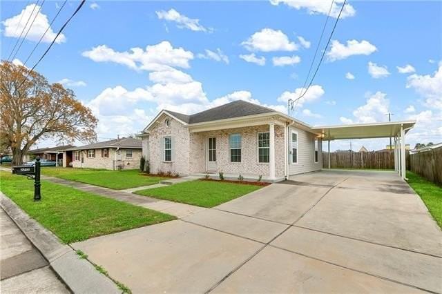 2705 Pecan Dr - Photo 2 of 22