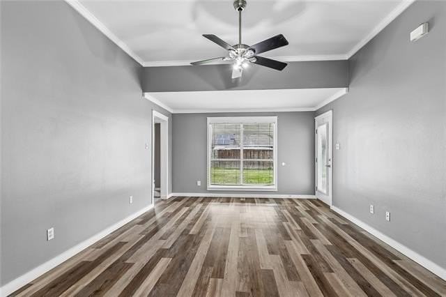 57400 Oak Ave - Photo 2 of 14