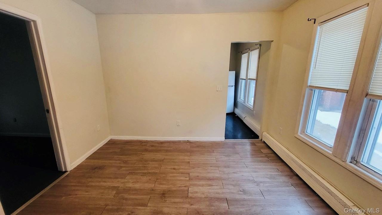 122 Smith St Unit 1 - Photo 2 of 15