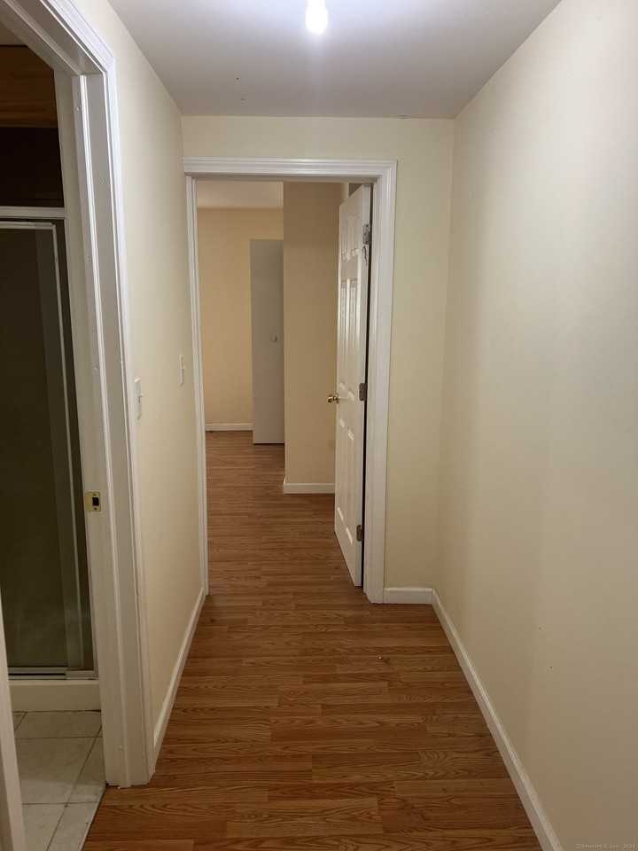 539 Howe Ave Unit 2a - Photo 6 of 9