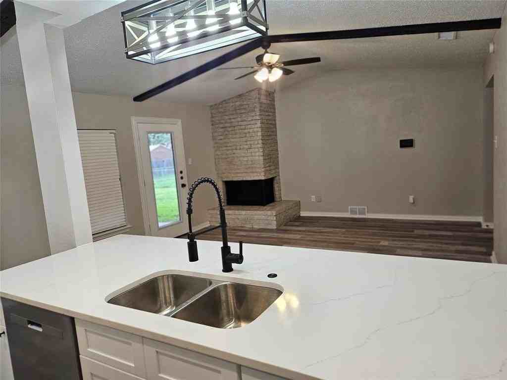 616 Carl C Senter St - Photo 7 of 19