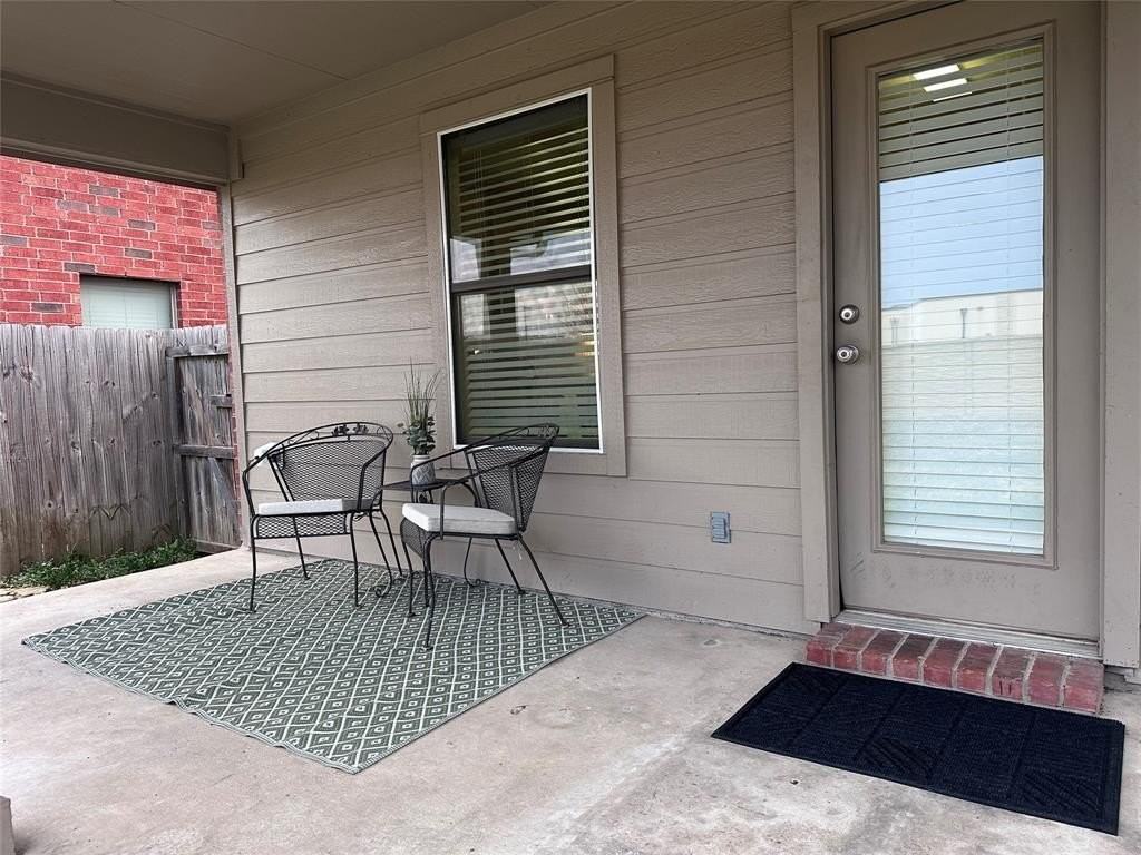 3321 Truman St - Photo 6 of 29